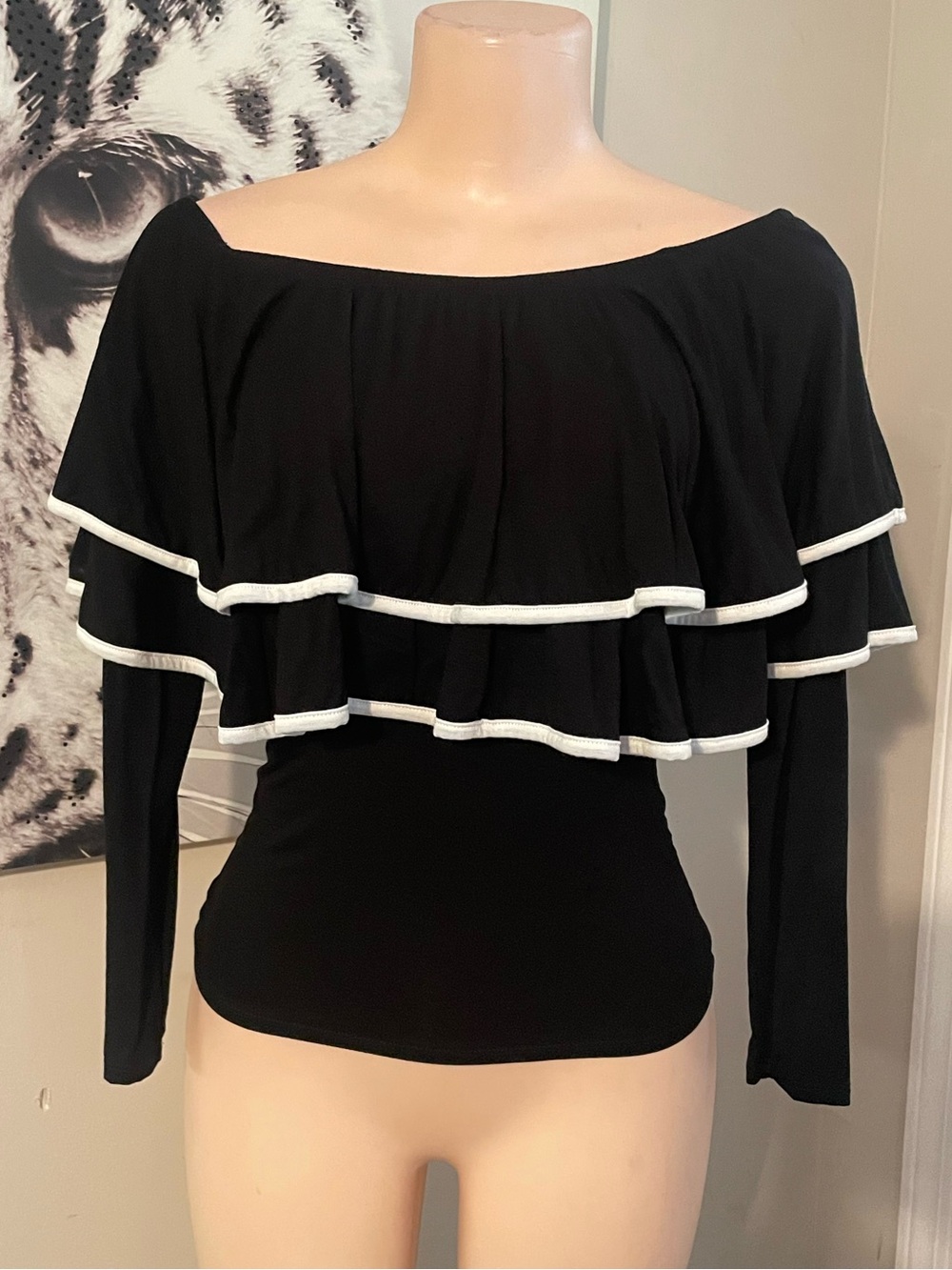 Vizio USA quality off shoulder blouse top fitted sil tiered ruffles neck line S